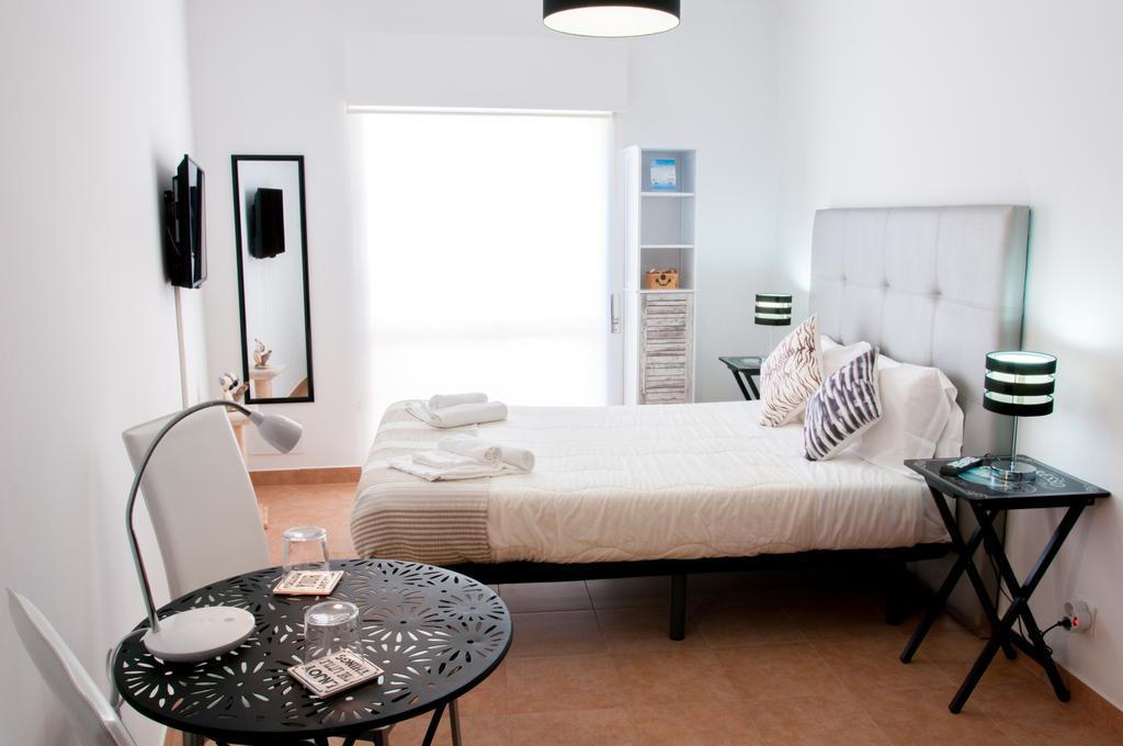 Olhão Stork Hostel מראה חיצוני תמונה
